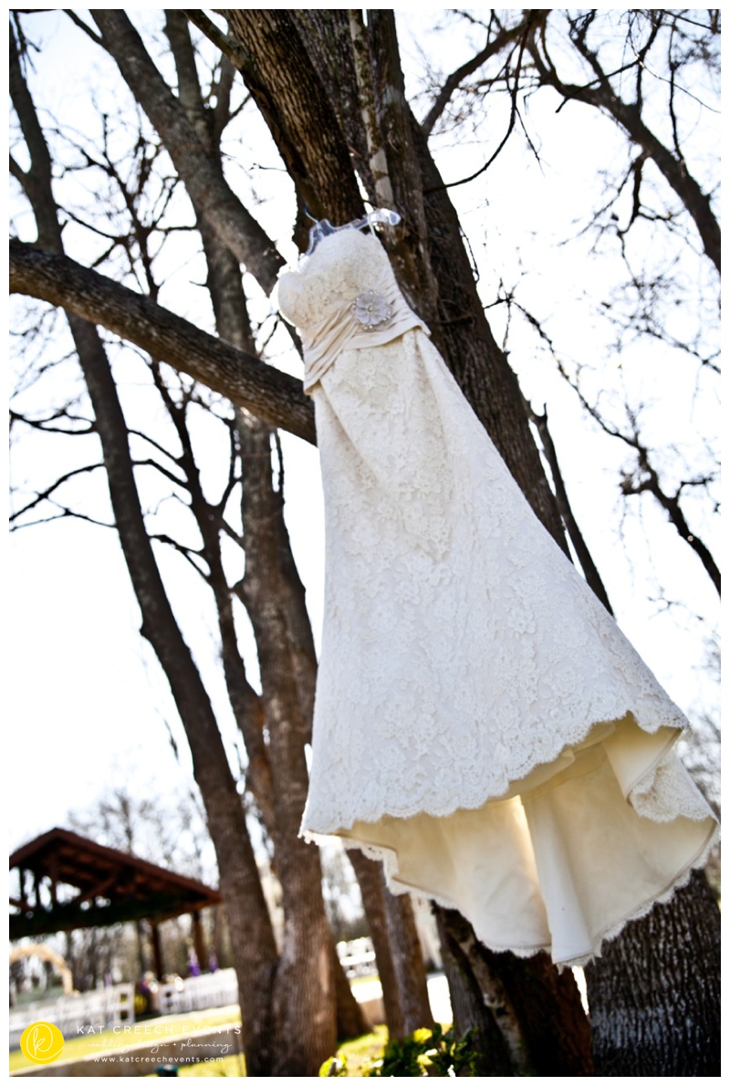 lace wedding dress